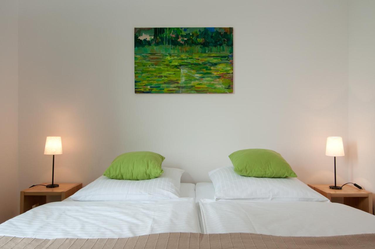 Alanus Gastehaus Hotel Alfter Exterior foto