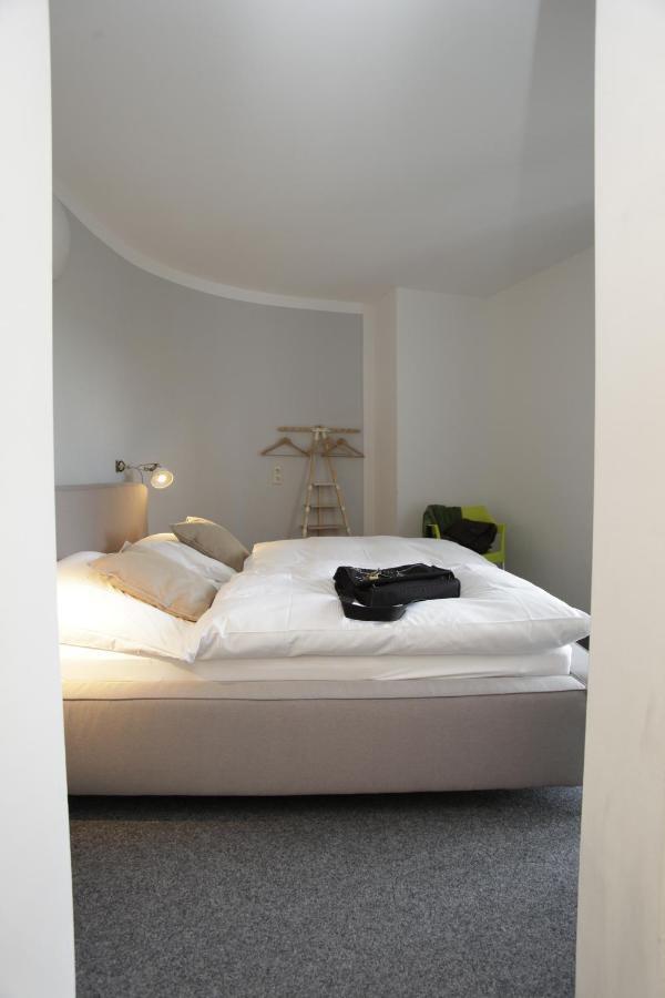 Alanus Gastehaus Hotel Alfter Exterior foto