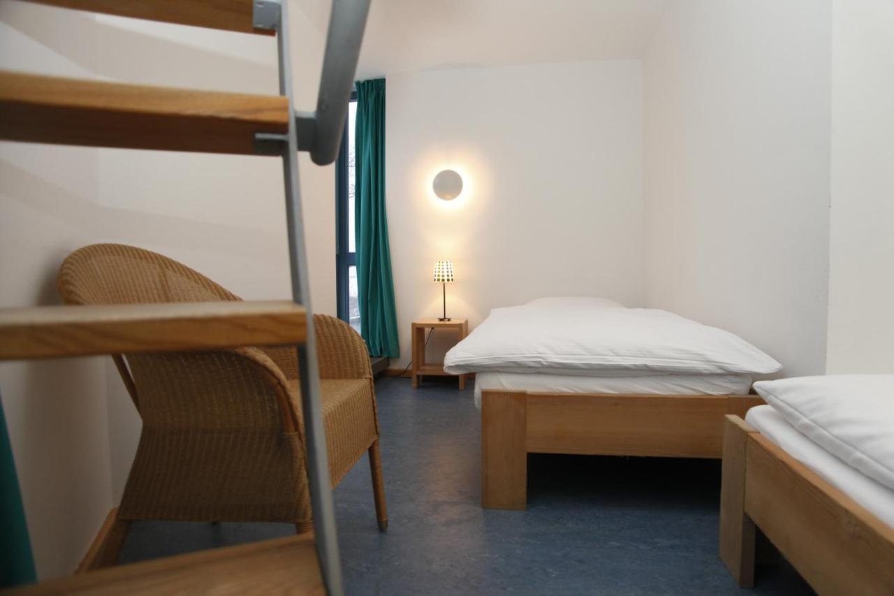 Alanus Gastehaus Hotel Alfter Exterior foto